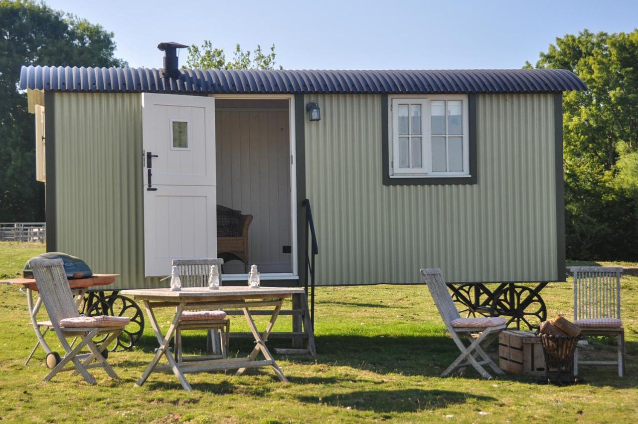 Shepherds Hut Farm stay Tenterden